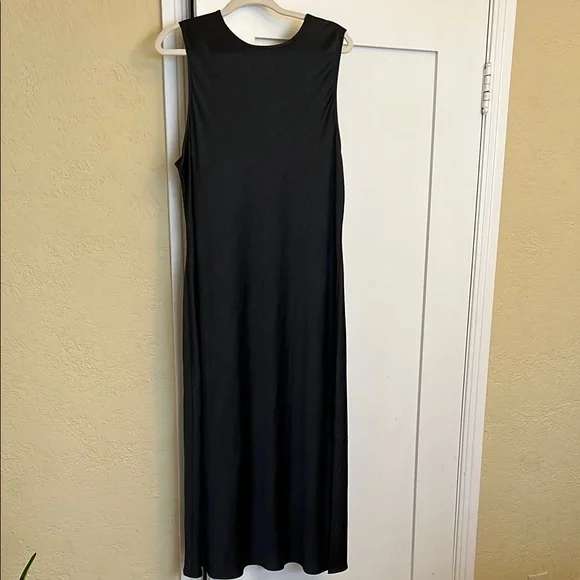 Brand New with Tags! Elegant Gap Black Satin Highneck Sleeveless Dress - Picture 2 of 7